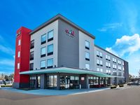 avid hotels Detroit - Warren