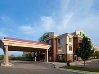 Holiday Inn Express & Suites Detroit - Farmington Hills