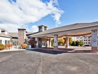 Holiday Inn Express St. Ignace-Lake Front
