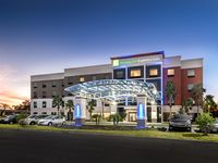 Holiday Inn Express & Suites Lakeland South
