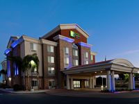 Holiday Inn Express & Suites Fresno South