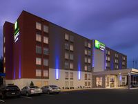 Holiday Inn Express & Suites College Park-University Area
