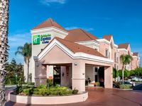 Holiday Inn Express & Suites Lathrop