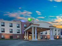 Holiday Inn Express & Suites Concordia US 81