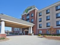 Holiday Inn Express & Suites Anderson