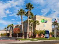 Holiday Inn Express & Suites Vacaville