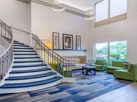 Holiday Inn Express & Suites Chicago-Midway Airport