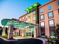 Holiday Inn & Suites Savannah Airport - Pooler