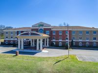 Holiday Inn Express & Suites Talladega