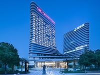 武汉光谷皇冠假日酒店