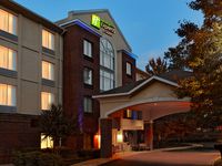 Holiday Inn Express & Suites Richmond-Brandermill-Hull St.