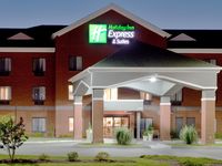 Holiday Inn Express & Suites Suffolk