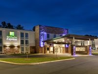 Holiday Inn Express Williamsbrg Busch Gardens Area