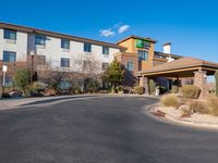 Holiday Inn Express & Suites St. George North - Zion
