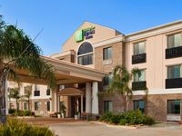Holiday Inn Express & Suites Fairfield-North
