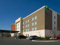 Holiday Inn Express & Suites New Braunfels