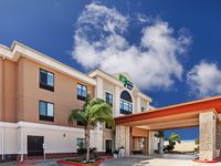 Holiday Inn Express & Suites Houston East