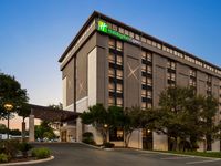 Holiday Inn Express San Antonio-Airport