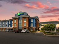 Holiday Inn Express White House