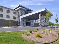 Holiday Inn Express & Suites Shippensburg