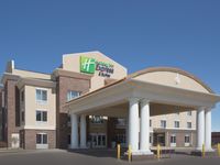 Holiday Inn Express & Suites Minot