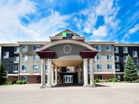 Holiday Inn Express & Suites Grand Forks