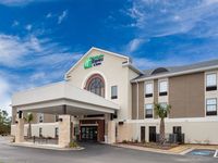 Holiday Inn Express & Suites Morehead City
