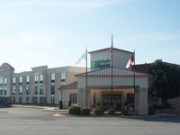 Holiday Inn Express Hickory-Hickory Mart