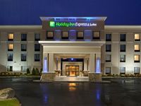 Holiday Inn Express & Suites Malone