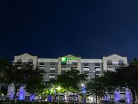 Holiday Inn Express & Suites Fort Lauderdale Airport West