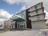 Holiday Inn Express & Suites Miami Airport East