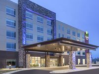 Holiday Inn Express & Suites Hudson I-94