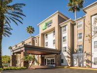 Holiday Inn Express & Suites Orlando International Airport