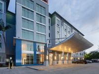 Holiday Inn Express Miami Airport-Blue Lagoon Area