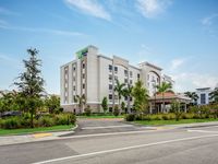 Holiday Inn Express & Suites Miramar
