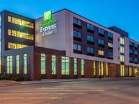 Holiday Inn Express & Suites Platteville
