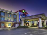 Holiday Inn Express & Suites Emporia