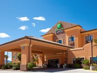 Holiday Inn Express & Suites Kingman