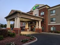 Holiday Inn Express & Suites Claypool Hill (Richlands Area)