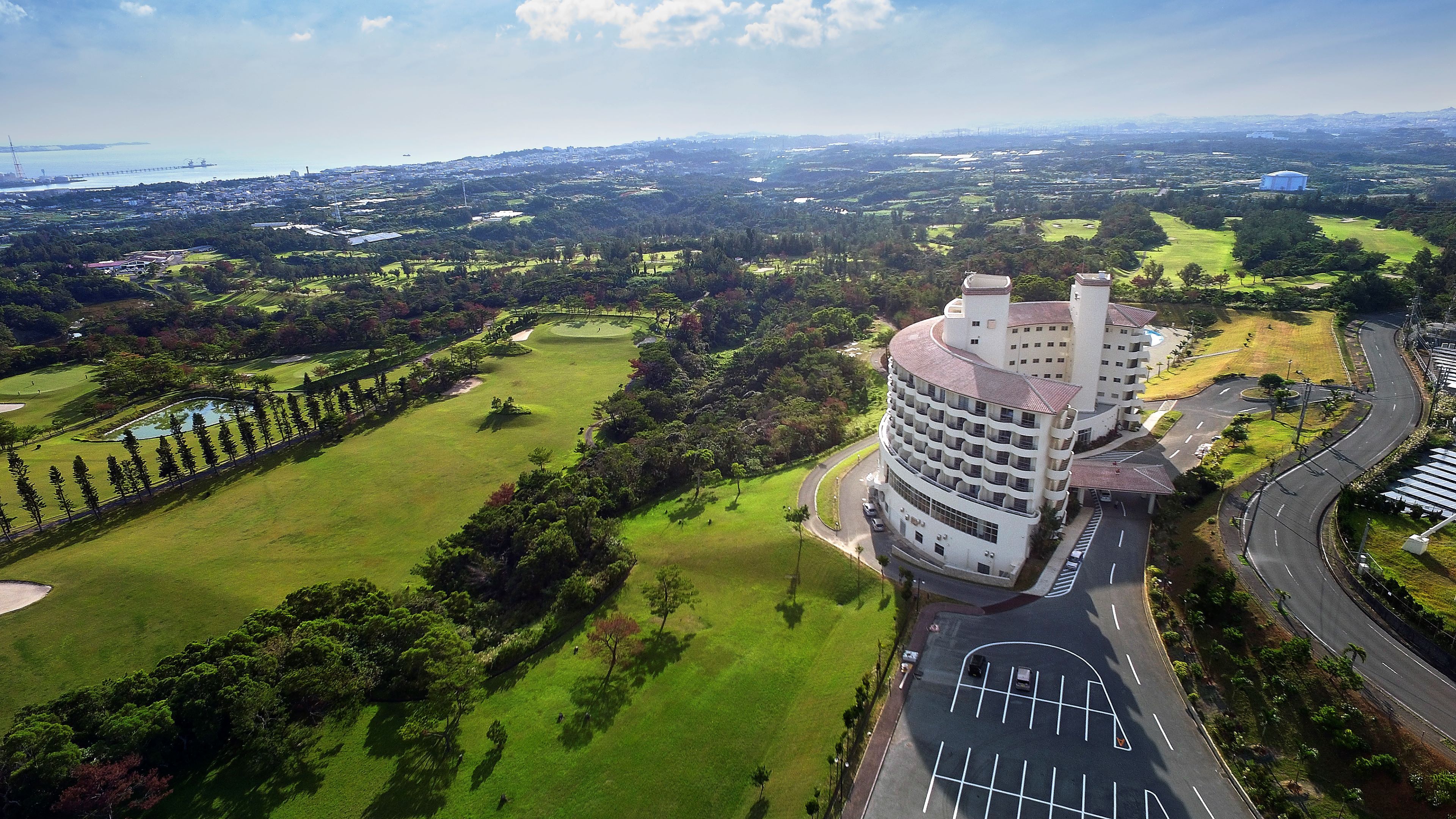 ANA Crowne Plaza Resort Okinawa Uruma Hills