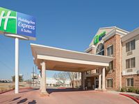 Holiday Inn Express & Suites Eagle Pass