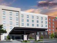 Holiday Inn Express & Suites Nashville MetroCenter Downtown