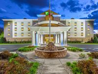 Holiday Inn Express & Suites Morristown