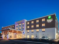 Holiday Inn Express & Suites Medford