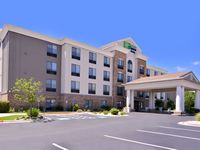 Holiday Inn Express & Suites Selma