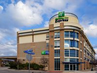 Holiday Inn Express & Suites San Antonio Rivercenter Area