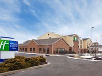 Holiday Inn Express & Suites Cleveland-Streetsboro