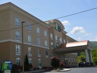 Holiday Inn Express & Suites Caryville