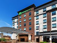 Holiday Inn & Suites Tulsa South