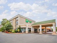 Holiday Inn & Suites Parsippany Fairfield